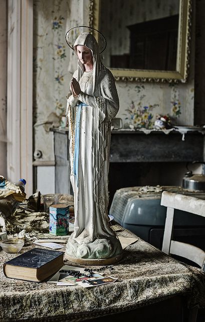 Virgencita de Lourdes - Hail Mary Full Of Grace